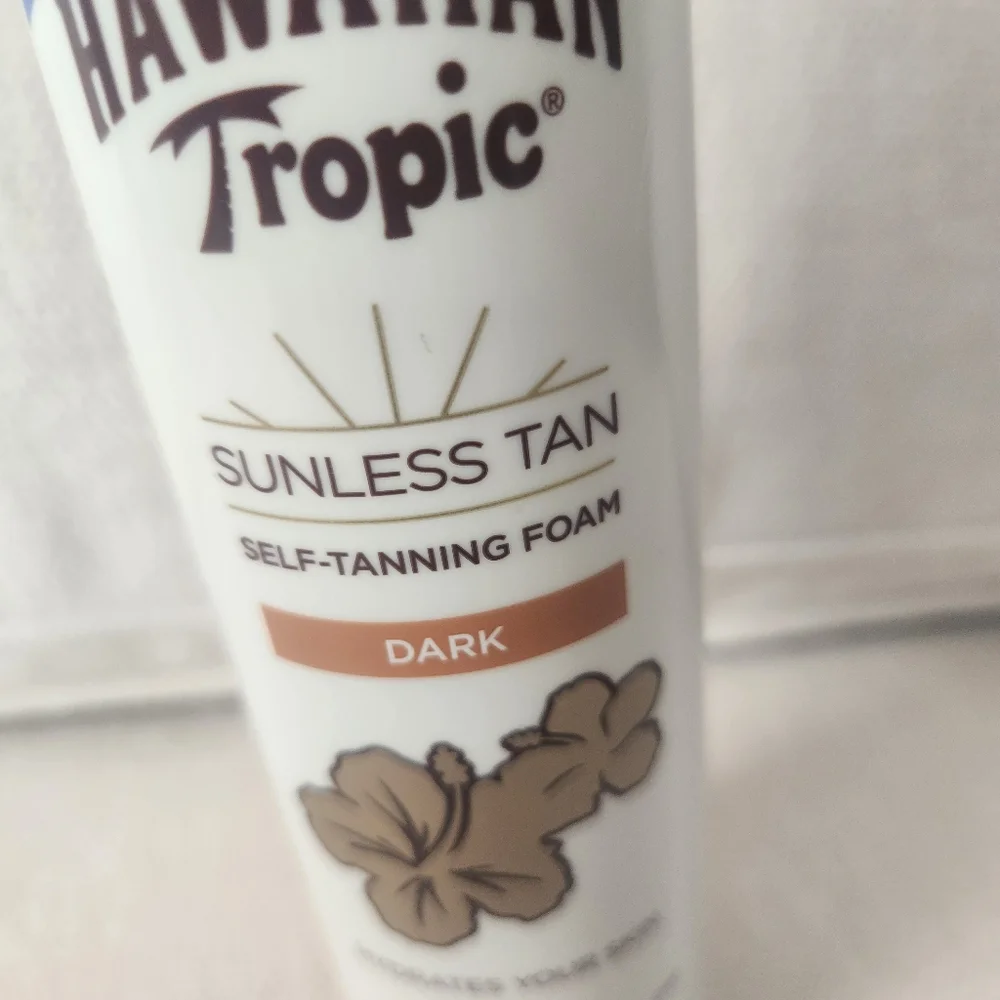Hawaiian Tropic Sunless Tan Self-Tanning Foam, Dark, 6.7 FL OZ